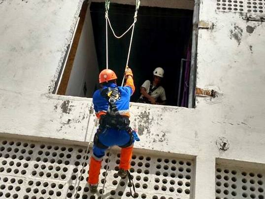 ANÁLISE CRÍTICA DA ATIVIDADE DE TRABALHO EM ALTURA NO BRASIL